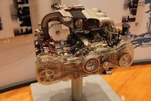 первый 6-ти цилиндровый мотор от Subaru Alcyone.jpg